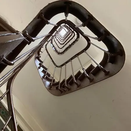 Apartment Studio 9m2 Tour Eiffel Invalide Champ De Mars 75015